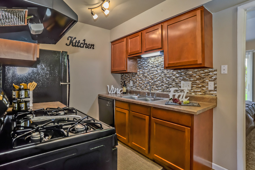 Kitchen - Autumn Ridge Apartment Homes