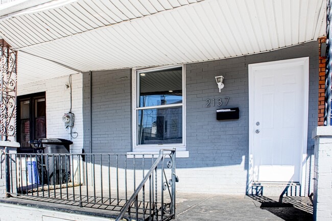 Building Photo - 2137 Mifflin St