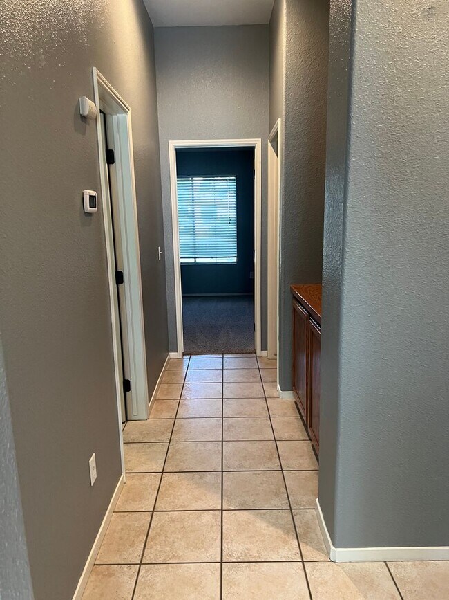 Building Photo - 3740 S Pride Ct