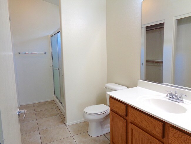 Building Photo - 4106 E Chambers St