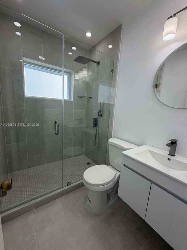 Building Photo - 9240 Nautilus Dr