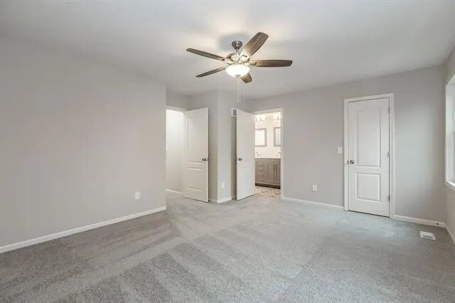 Building Photo - 1205 E Sleepy Hollow Dr