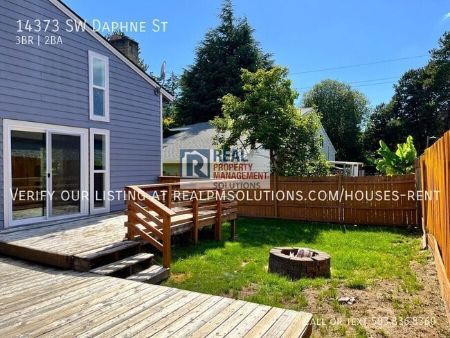 Building Photo - 14373 SW Daphne St