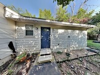 Building Photo - 3932 Locke Ave