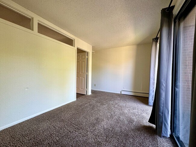 Building Photo - Spacious Boulder Condo – Available on August 1