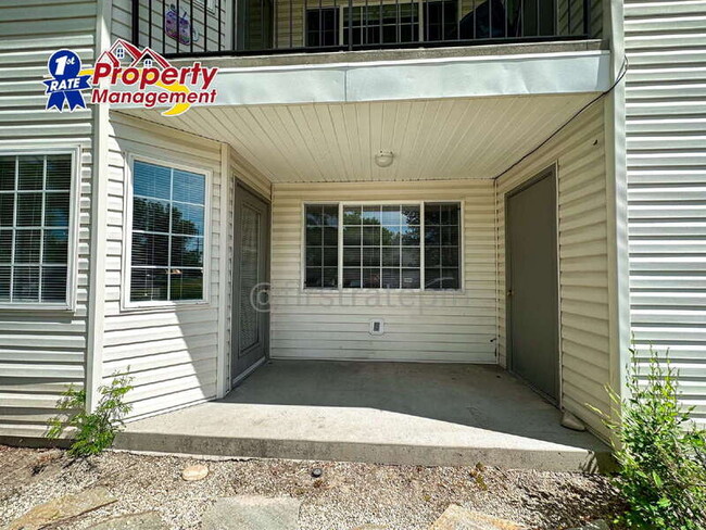 Building Photo - 5843 W Clearview Ln