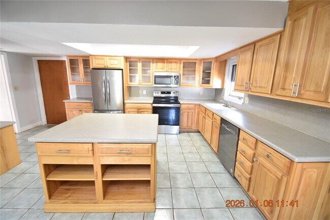 Building Photo - 6485 30th Ave N