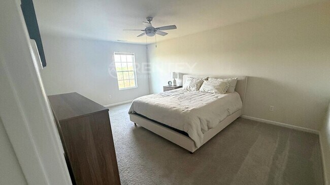Building Photo - 2802 Legacy Rdg Ln