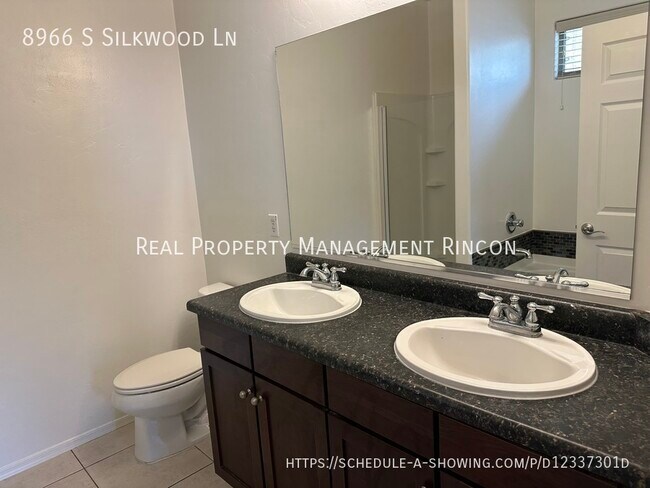 Building Photo - FRESH AND READY!! VAIL SCHOOLS TOO!!3 bed/...