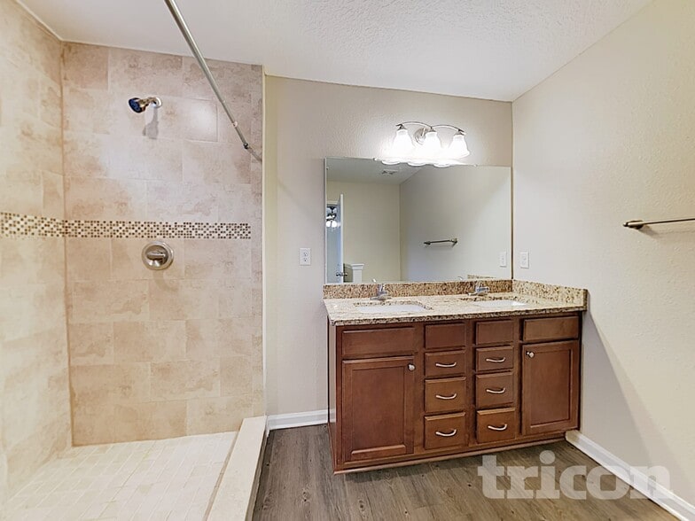 Building Photo - 8751 Barco Ln