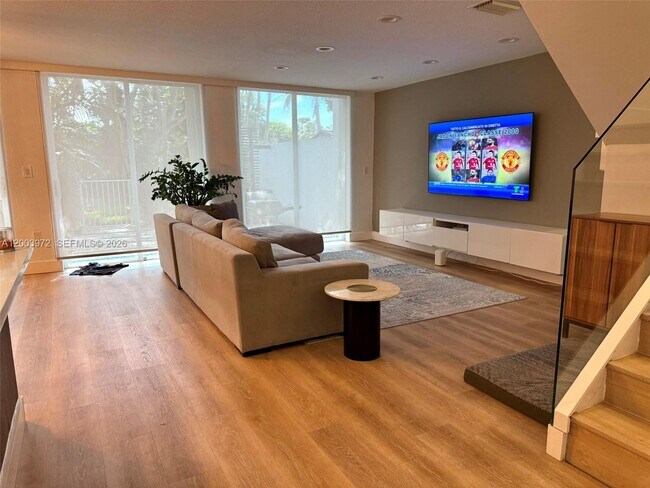 Building Photo - 6420 NW 109th Ave