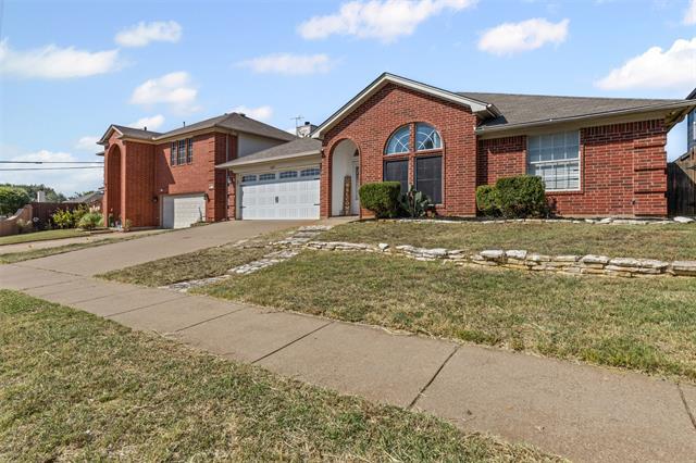 Building Photo - 4215 Bent Oaks Dr