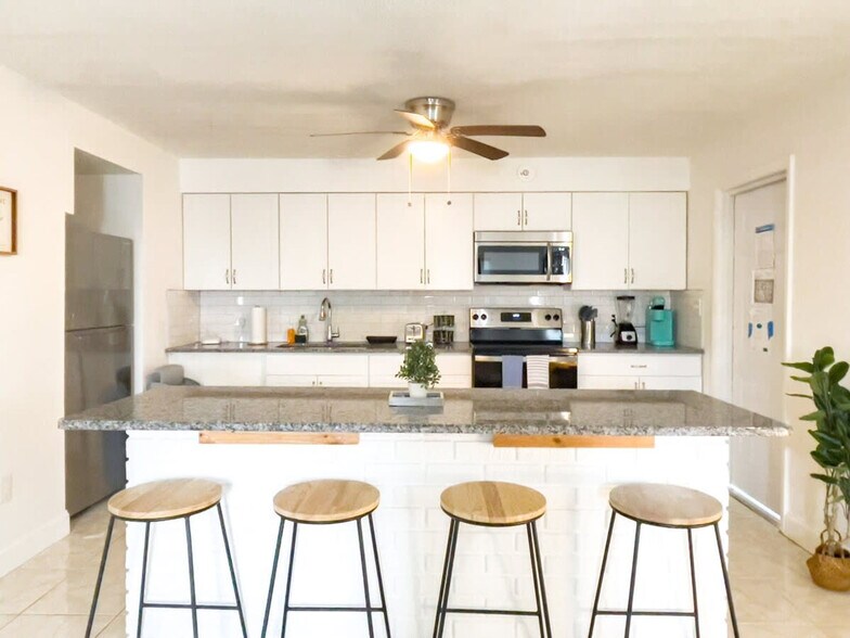 Building Photo - 505 Fillmore Ave