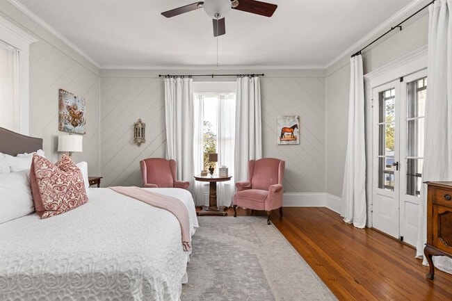 Building Photo - 201 Ramona St