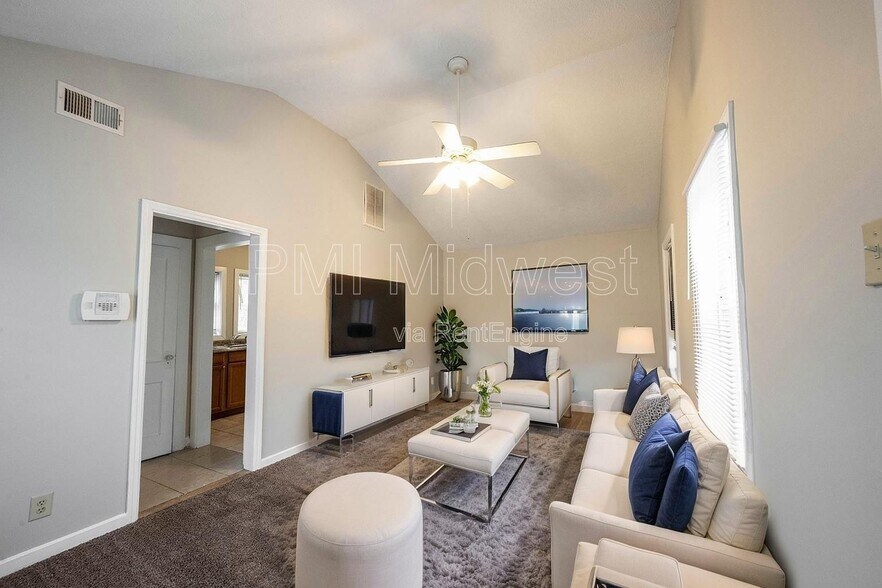 Building Photo - 1829 E 49th St