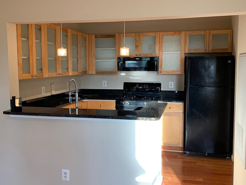 Kitchen - 20303 Beechwood Ter