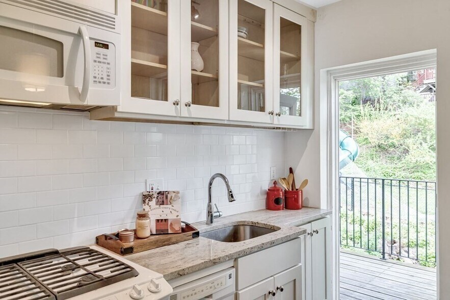 Building Photo - 21 Westbourne Ter