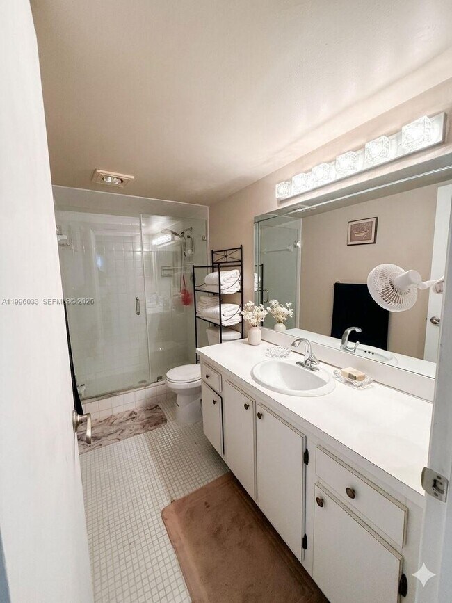 Building Photo - 5550 NW 44th St