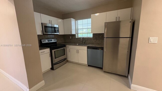 Building Photo - 251 N 68th Terrace