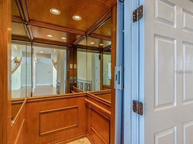 Building Photo - 2053 N Pointe Alexis Dr