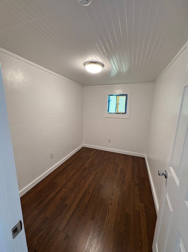 Building Photo - Gorgeous 4 bedroom with HUGE Lot in Colton...