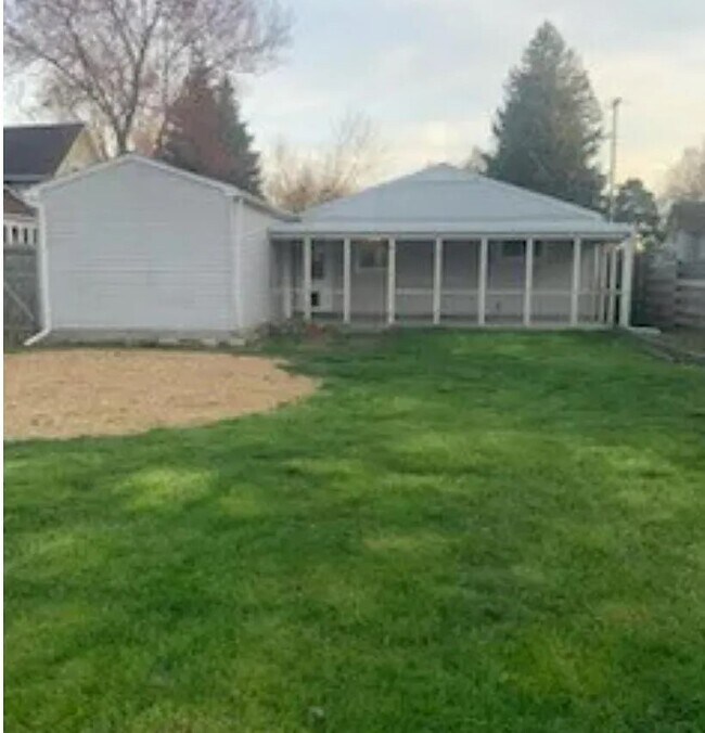 Building Photo - 5260 South St