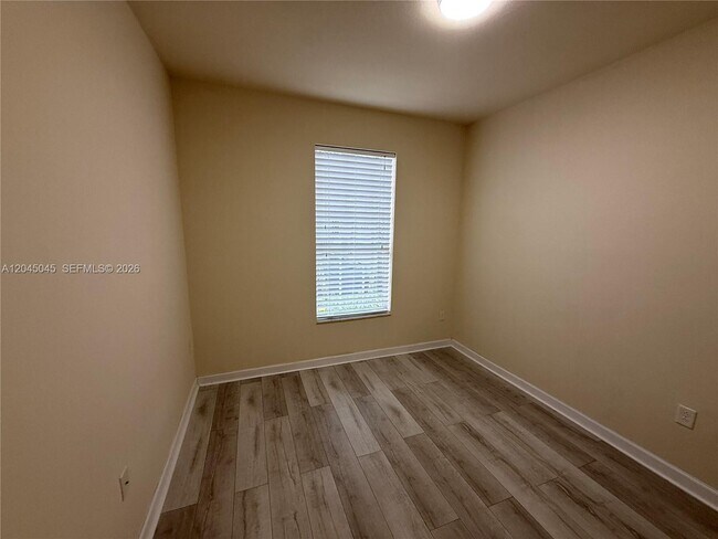 Building Photo - 9572 SW 169th Pl