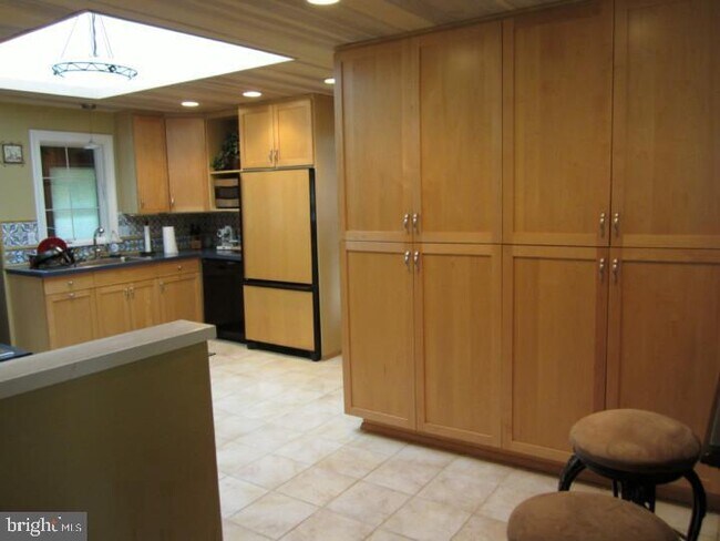Building Photo - 4 Sorrel Dr