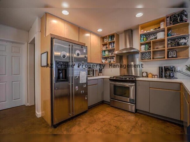 Building Photo - 351 E Encanto Dr