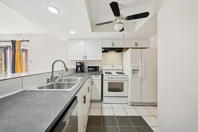 Building Photo - 4814 Misty Slope Ln