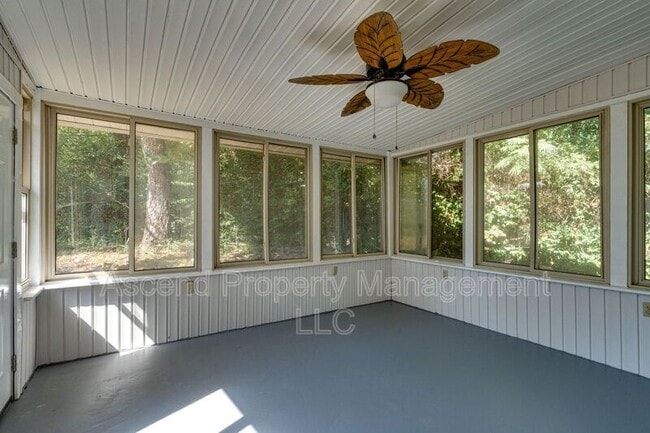 Building Photo - 9158 Westminister Cir Dr
