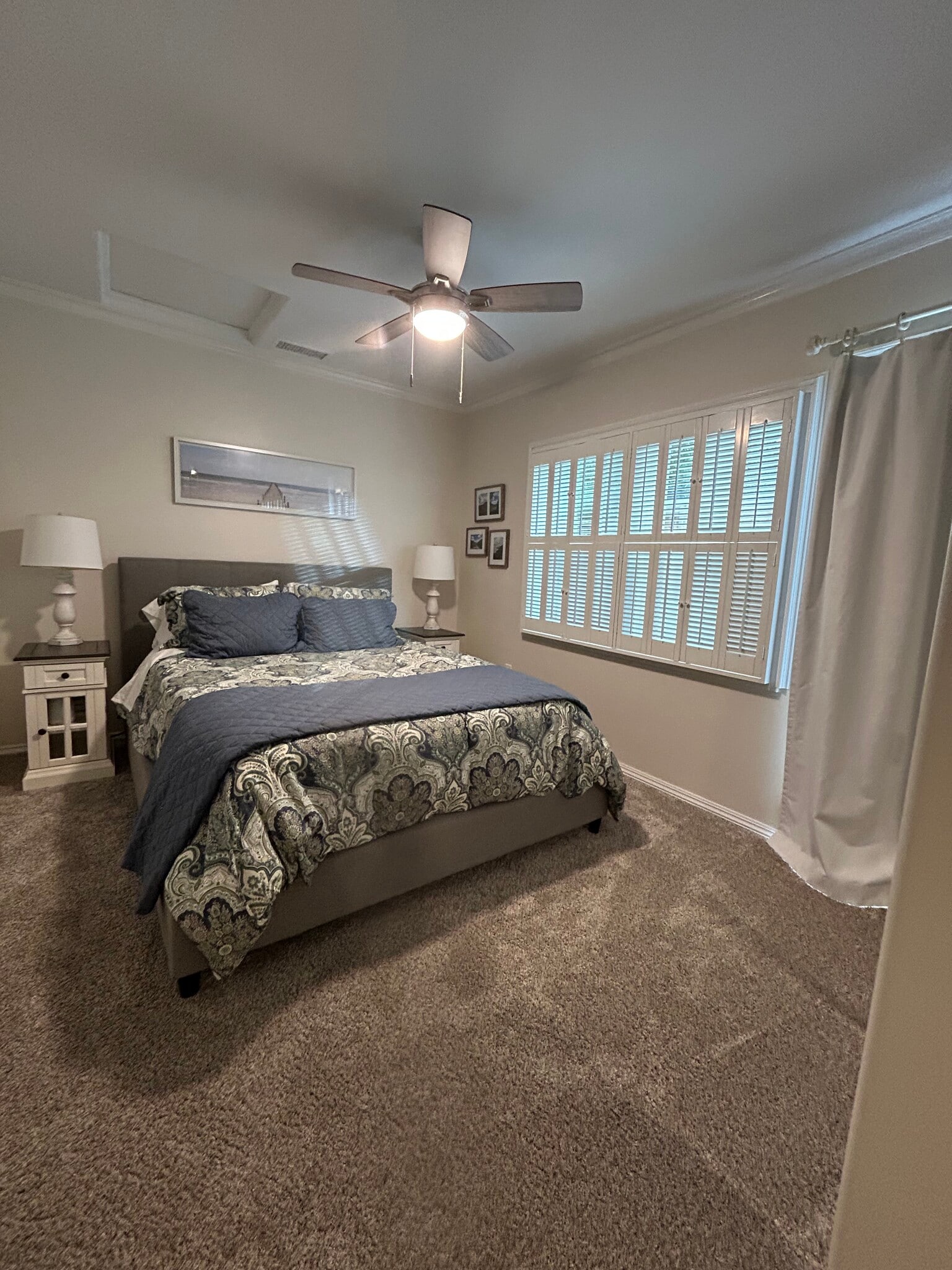 Bedroom 1 - 5537 Bellevue Ave