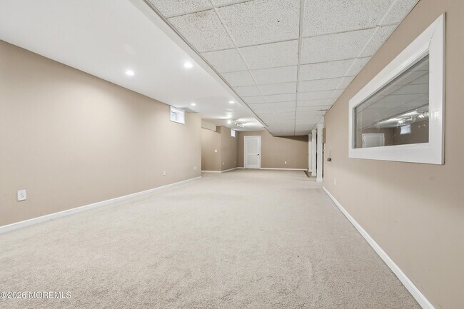 Building Photo - 10 Etty Ct