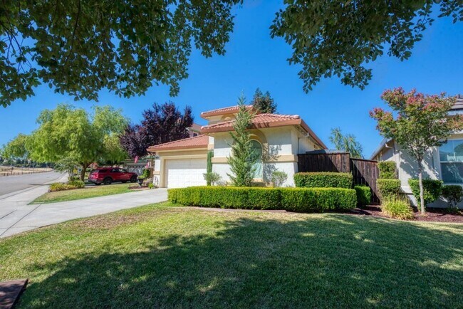 Building Photo - Amazing Large 3 Bedroom 2 Bathroom Home for Lease in Patterson