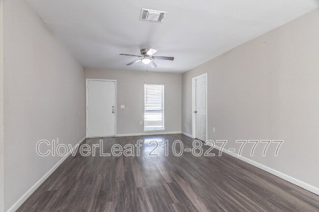 Building Photo - 118 N Meadow St