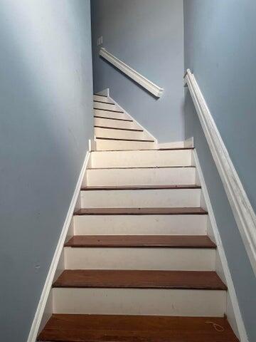 Building Photo - 1734 NE 6th St