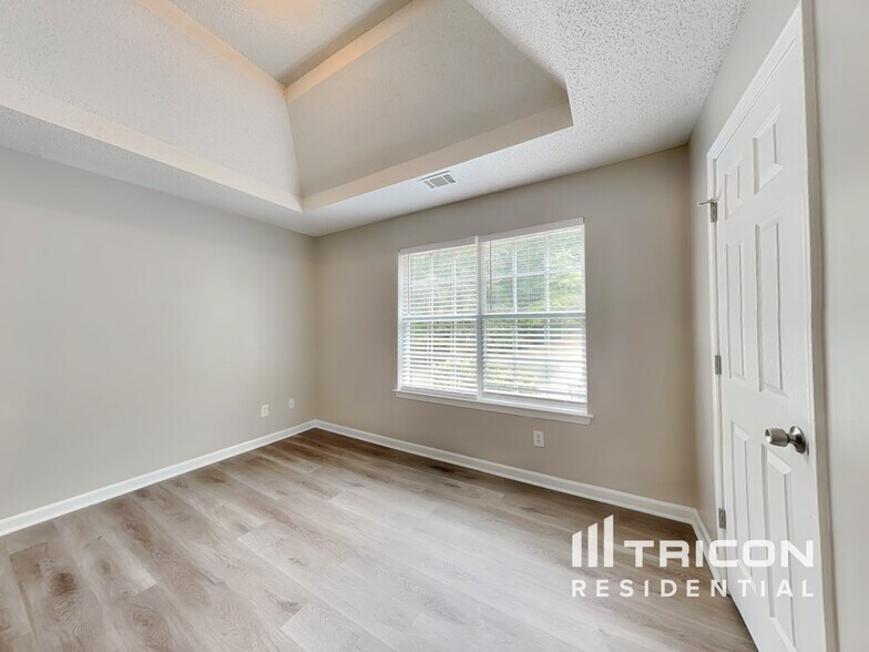 Building Photo - 3596 Caseys Cove