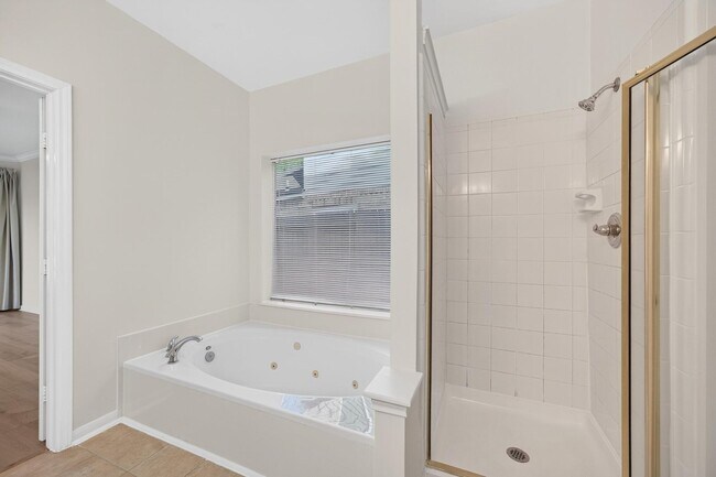 Building Photo - 1727 Emma Cove Ct