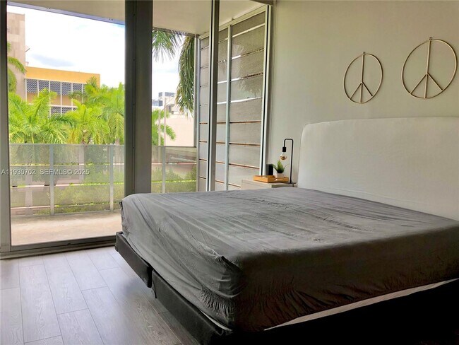 Building Photo - 1700 Meridian Ave