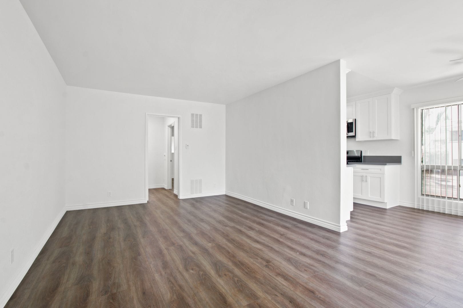 Building Photo - 918 11th St