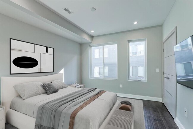 Building Photo - 1630 Cambridge St