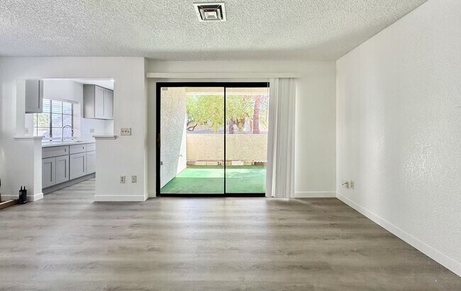 Building Photo - 4724 Nara Vista Way
