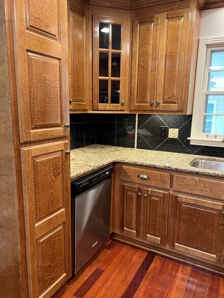 Building Photo - 8002 Shereton Rd SW