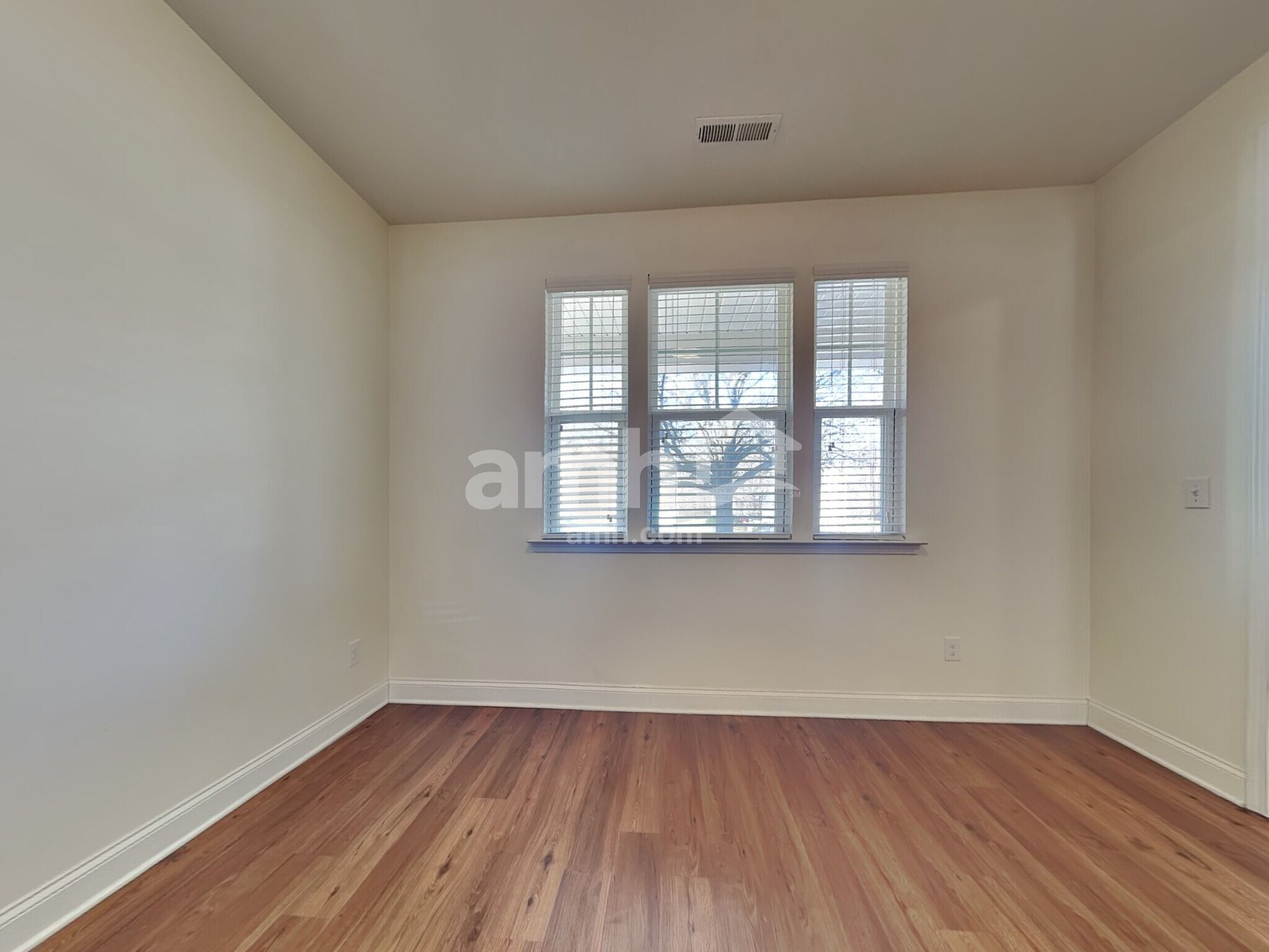 Building Photo - 6835 Thistle Down Dr