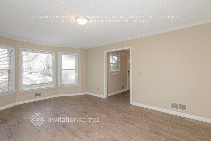 Building Photo - 5024 Logans Run