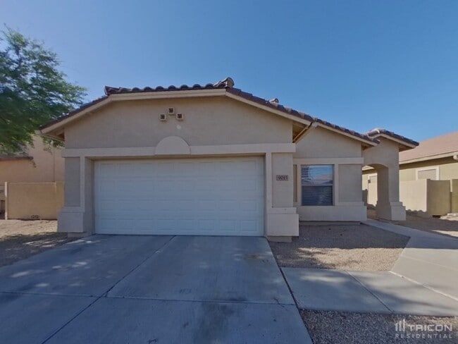 Building Photo - 9015 W Gibson Ln