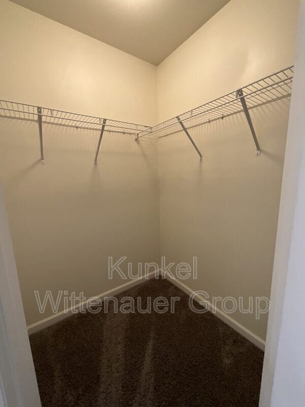 Building Photo - 701 Tower Grove Dr