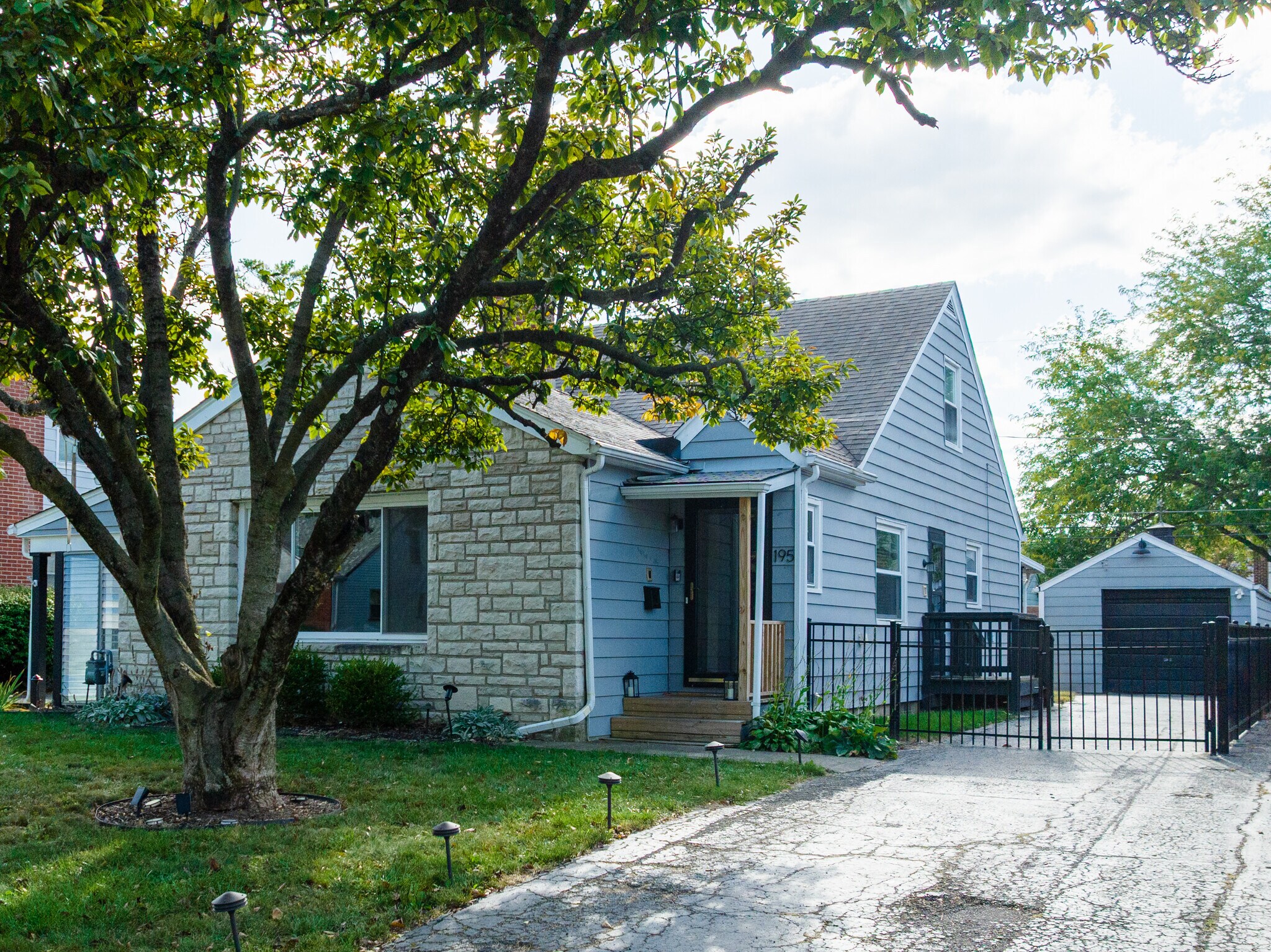 Building Photo - 195 S Sylvan Ave