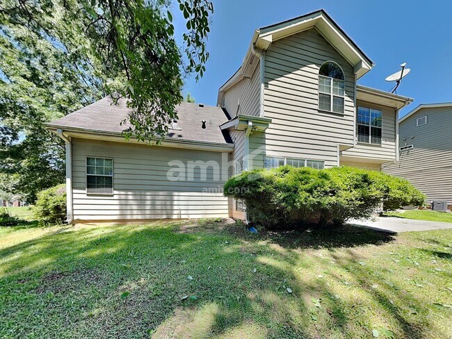 Building Photo - 620 Claredon Ct