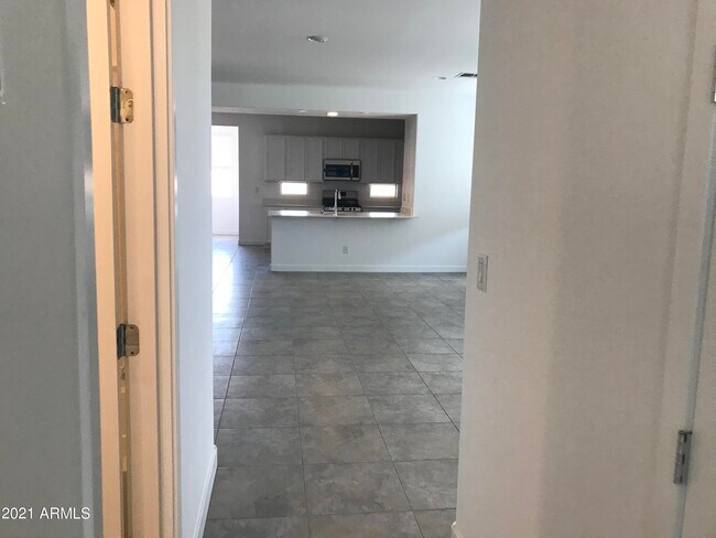 Building Photo - 3819 S 65th Ave